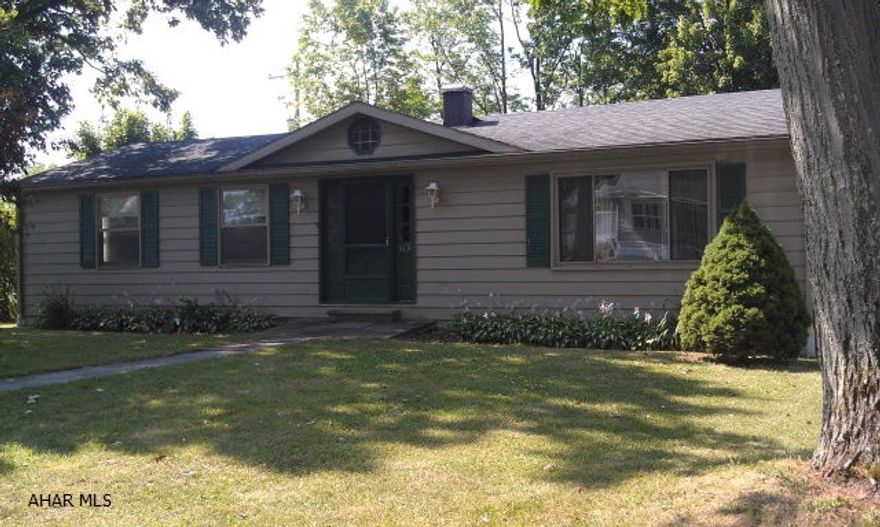 Lovely Ranch Home, nice lot, Great Location, Priced to sell. Modular Home on a full foundation
