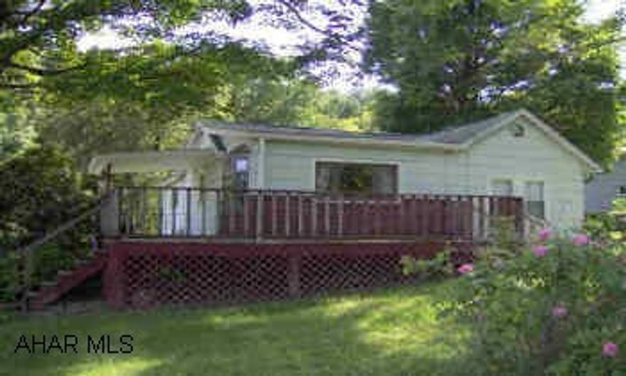 Home with lots of potential on charming 1 acre country lot. Home with lots of potential on charming 1 acre country lot.