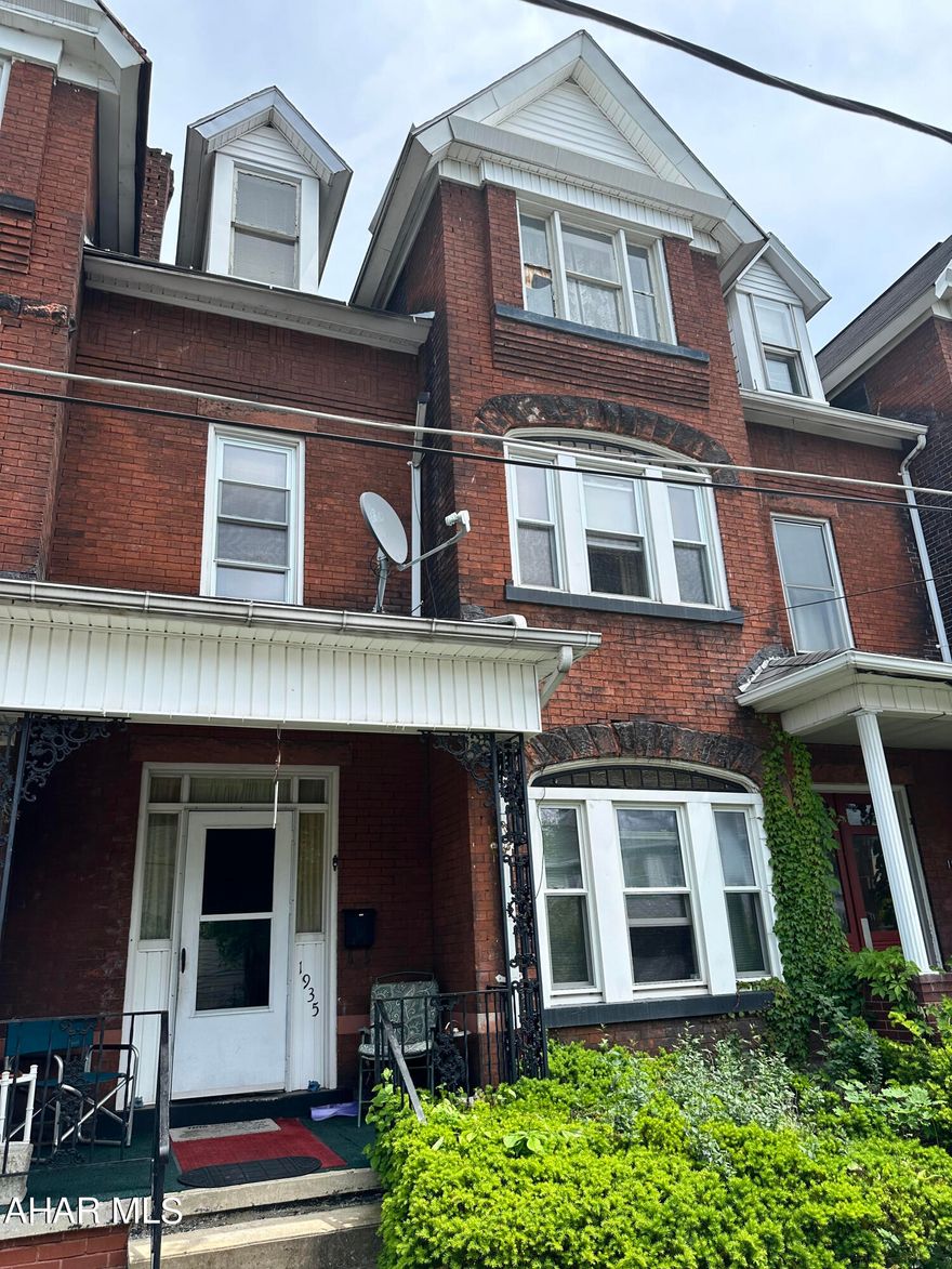 Brick row home with 3 bedrooms, 2 baths, large 3rd floor with 4 rooms. There could be potential to make this a duplex. Fenced rear yard. Main floor has 3/4 bath, dining room, living room and an eat-in kitchen. Home needs some updates. Sale is contingent on seller closing on the purchase of another home