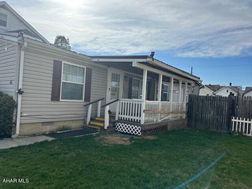 Enjoy the convenience of one story living within the city. Needs some cosmetic work, but property offers 3 bedrooms and 2 bathrooms. Doublewide on masonry crawl space title is being retired. Home is on double lot with parking in the back. Call today to view this property.