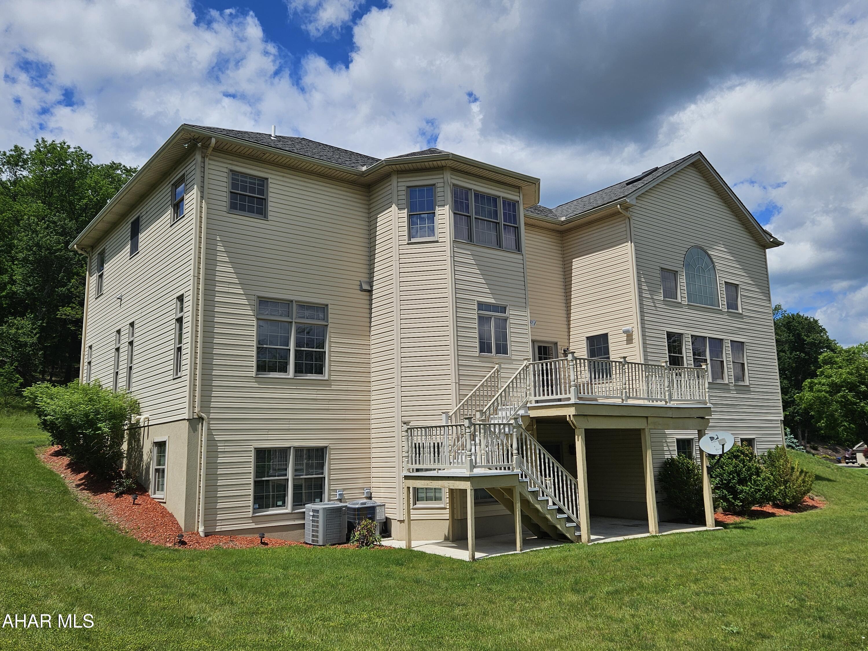 Fox Hollow - Residential
