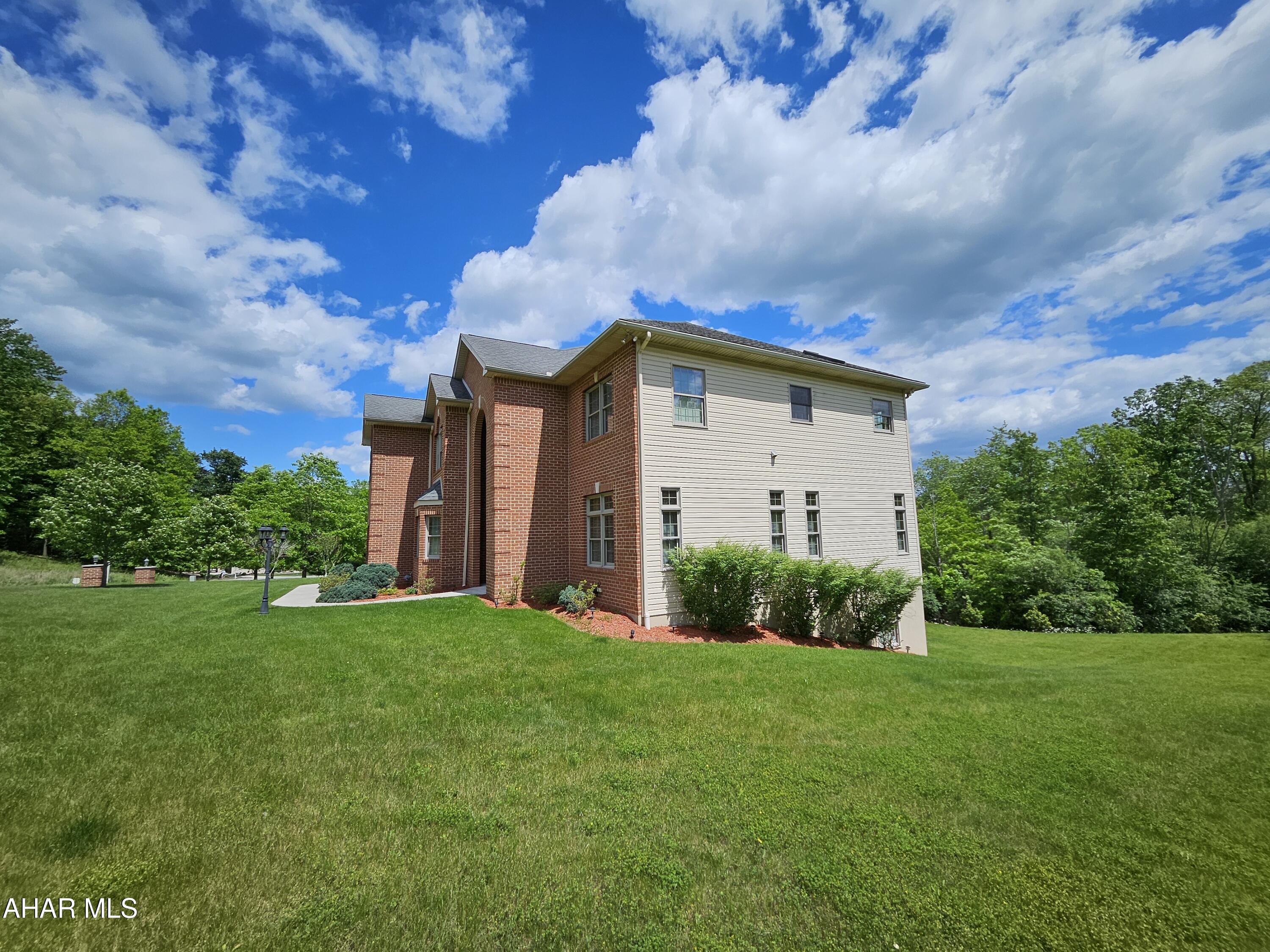 Fox Hollow - Residential