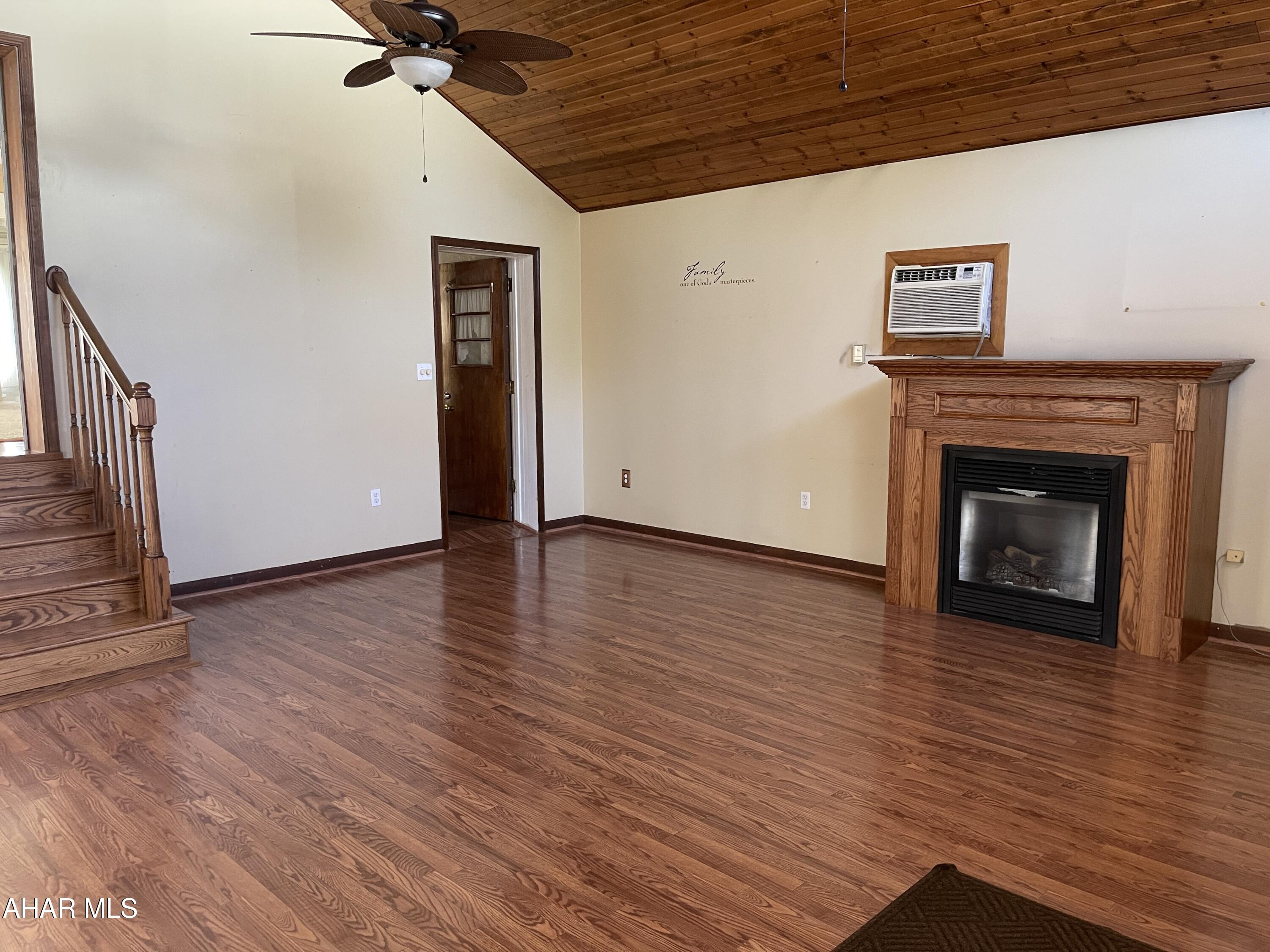 Pleasant Valley - Residential