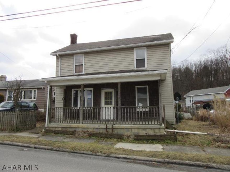 This property has been placed in an upcoming online event. All bids should be submitted at www.xome.com/auctions (void where prohibited). Please submit any pre-auction offers received through the property details page on Xome.com. Any post-auction offers will need to be submitted directly to the listing agent. All offers will be reviewed and responded to within 3 business days. All properties are subject to a 5% buyer's premium pursuant to the Auction Participation Agreement and Terms & Conditions (minimums will apply). Please contact listing agent for details and commission paid on this property.