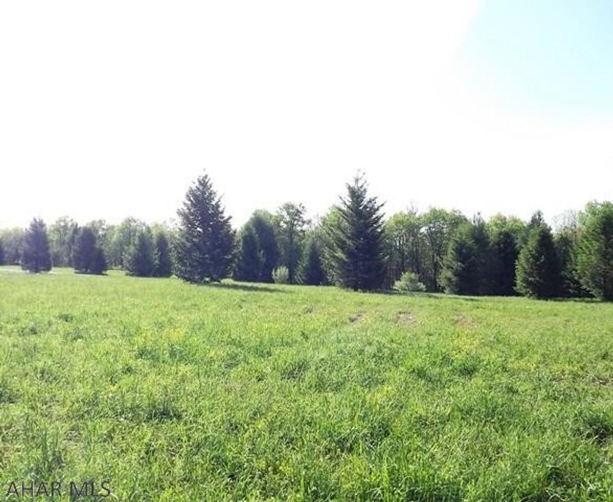 Enjoy this beautiful wooded and flat building lot at the end of a cul-de-sac. Perfectly located between  Bedford and Johnstown plus close to all amenities. In an area of fine homes.