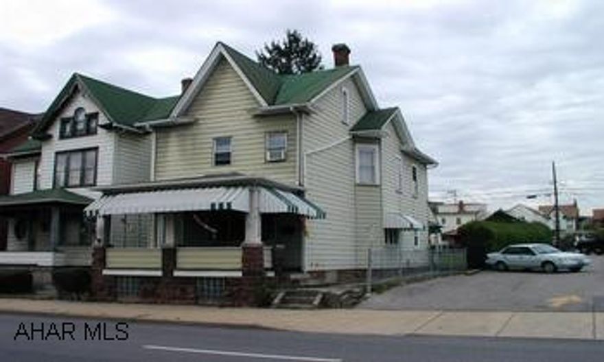 3 Bedrooms - 1 Bath - Modern Kitchen & Bathroom - Ulpdated Floor Coverings - Rolled Roof - Aluminum Siding - Tenant $525 Per Month - 14x20 Detached Garage - Motivated Seller 3 Bedrooms - 1 Bath - Modern Kitchen & Bathroom - Updated Floor Coverings - Rolled Roof - Aluminum Siding - Tenant $525 Per Month - 14x20 Detached Garage - Motivated Seller