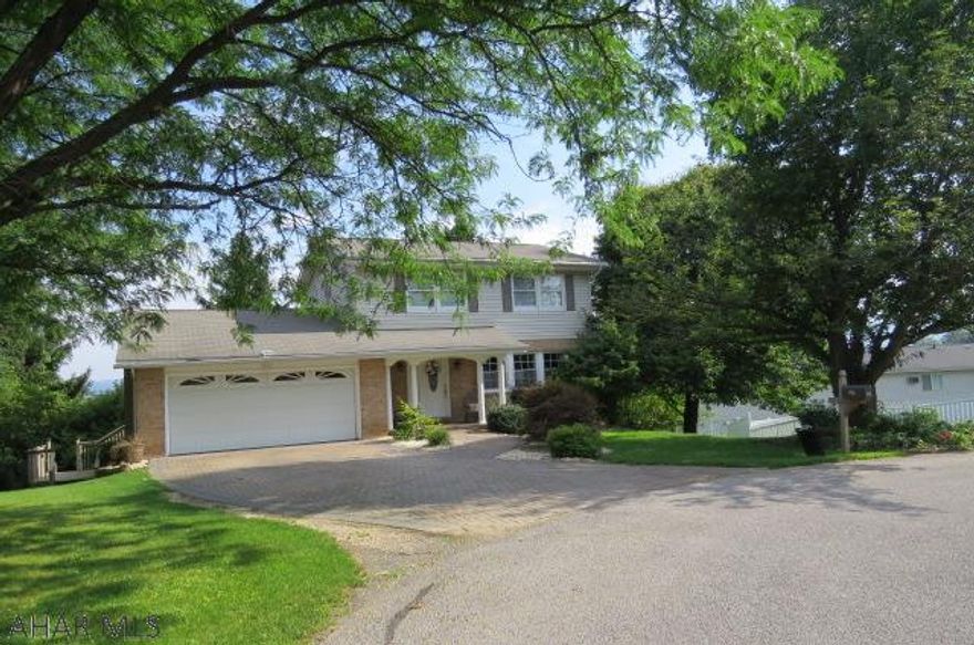 Located on a dead end street. This3 bedroom, 3.5 bath home has everything you need. Walk into the main floor with lots of upgrades and very flowing floor plan. The 3 tier deck is perfect for entertaining and enjoying the views. Seller willing to give $5000 towards closing cost.