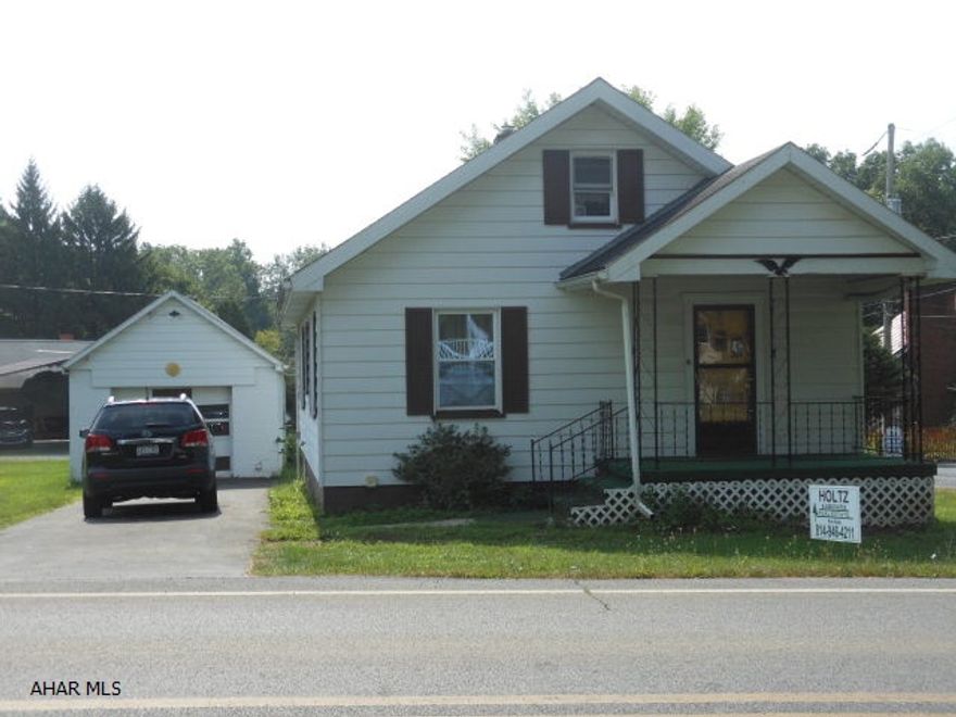 Great starter home or for down sizing in Hollidaysburg schools.  This 2 bedroom one bath one story home is on a flat lot with a 1 car garage and central air.  Ready  for your personal touches!