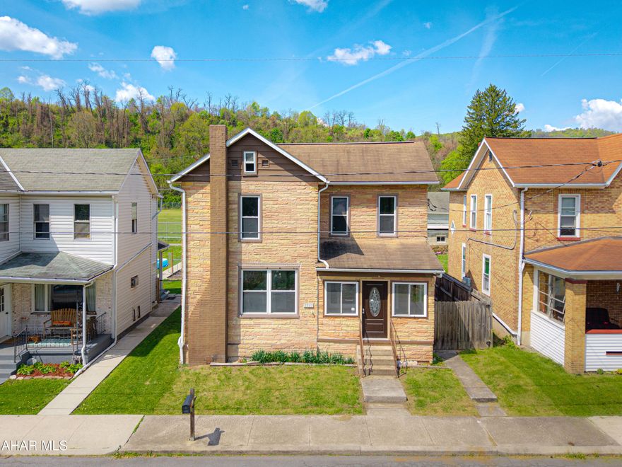 $2,000 credit to next owner for paint!  Ready for you! 

Welcome to 2957 2nd Ave, Hyndman, PA! This charming, updated home in Bedford County is ready  for its next owner. Featuring 4 spacious bedrooms, 2 full bathrooms, and a large eat-in kitchen alongside a comfortable living room. Enjoy the sunroom entrance you can make your own, and convenient first-floor laundry located in the mudroom. Kick off your shoes and settle in. The property includes a 2-car detached garage and a large fenced-in yard perfect for your pets to run. Close to the Maryland line with easy access to I-68, in the Bedford Area School District, and just a short drive to local attractions. A must-see!