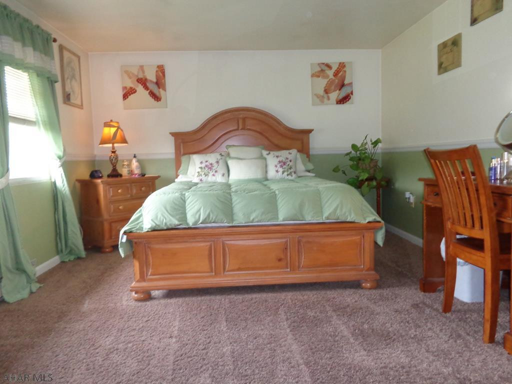 Maple Hollow - Residential