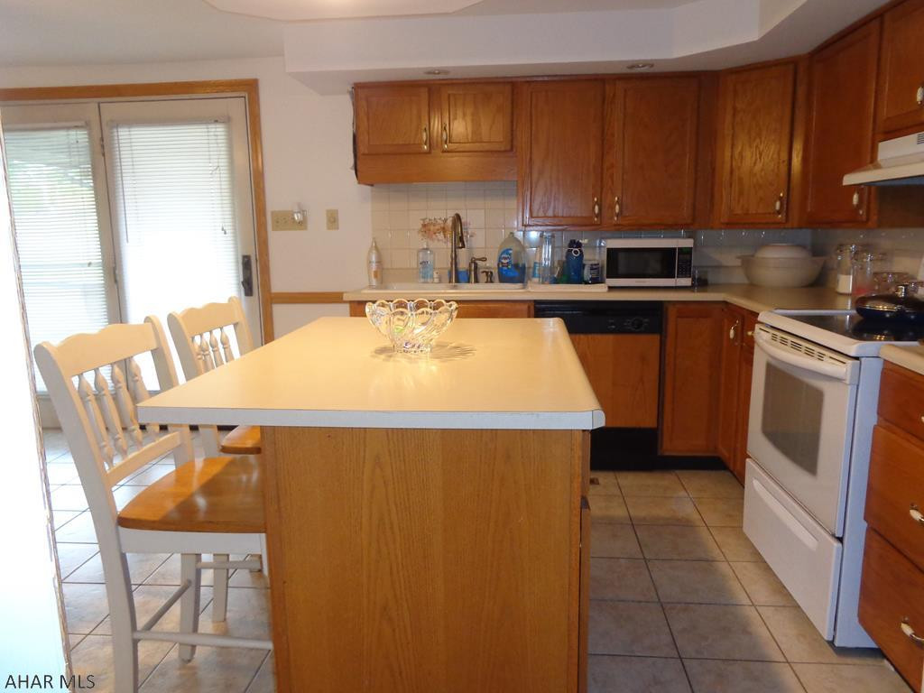 Maple Hollow - Residential