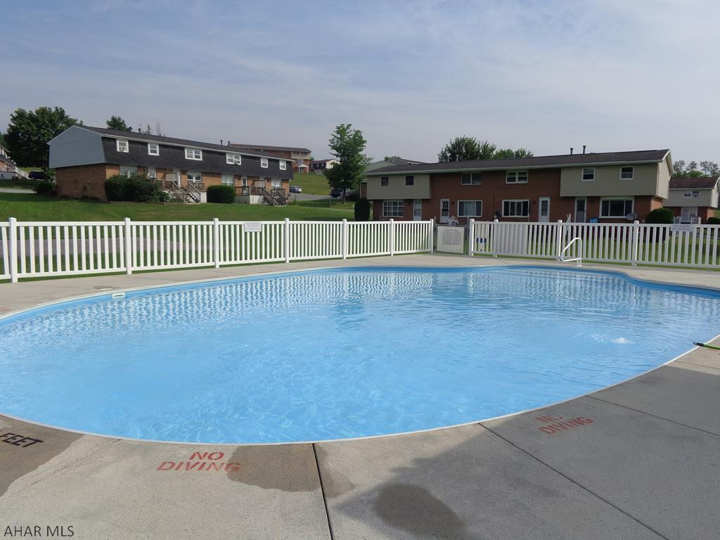 Maple Hollow - Residential