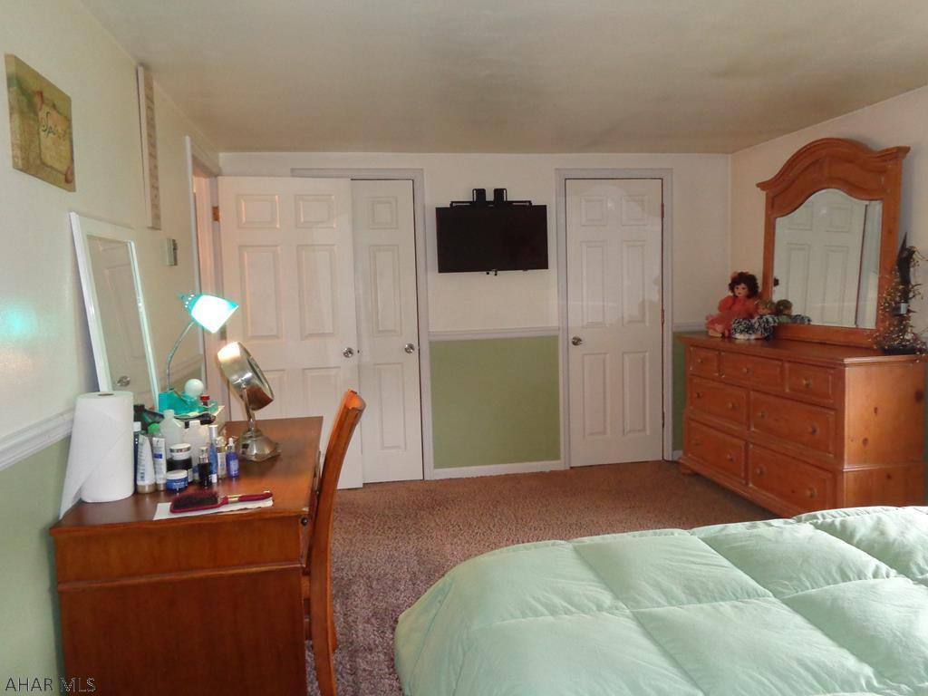 Maple Hollow - Residential