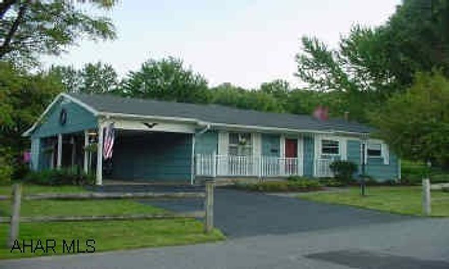 Well Kept, Nice Rancher in Whenwood, Large Lot; Great Location; Central Air; 2- Zone Heat;Double Tiered Deck; Three Season Sunroom;  Must See!! Price to Sell!! Well Kept, Nice Rancher in Whenwood, Large Lot; Great Location; Central Air; Double tiered Deck; three season Sunroom; Must See!! Price to Sell!!