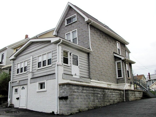 East End - Residential Income