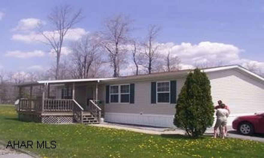 Mint condition doublewide located in Laurelwood Trailer Park, gorgeous light oak kitchen with island, larg back yard, covered deck, off street parking for 3 cars.  Lot rent is $260 a month includes sewage and trash. 2004 24' x 48' Mint condition doublewide located in Laurelwood Trailer Park, gorgeous light oak kitchen with island, large back yard, covered deck, off street parking for 3 cars.  Lot rent is $260 a month includes sewage and trash.  2004 24' x 48'