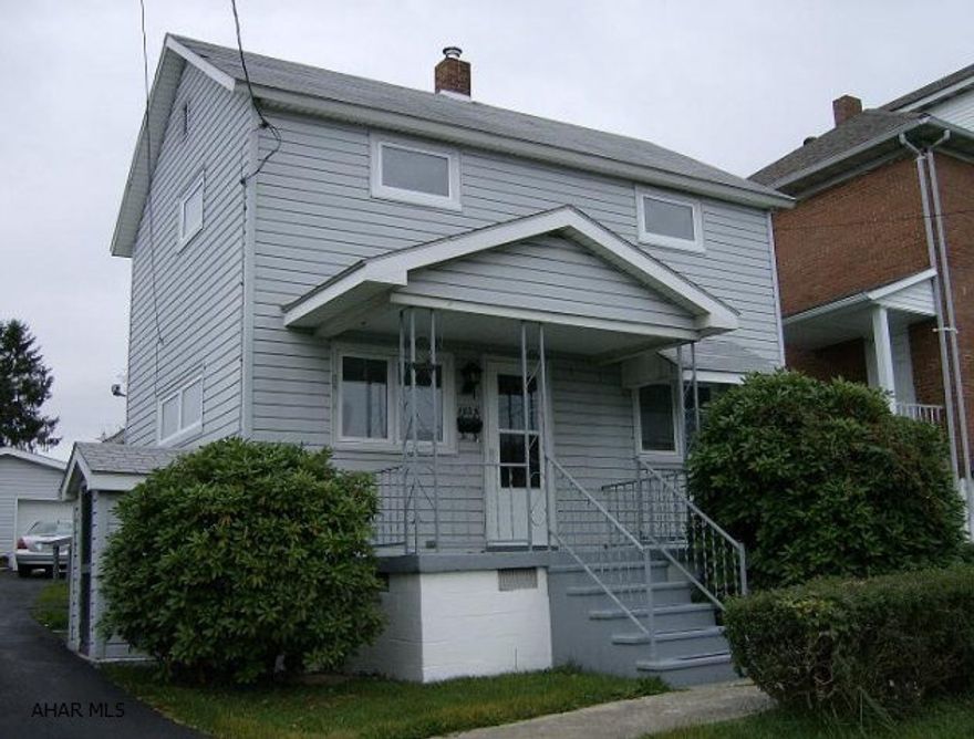 2 story vinyl sided 3BR home with 1 3/4 baths. Oil FA heat & central air