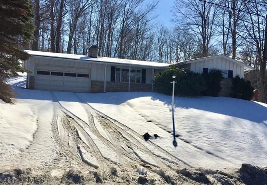 Spacious ranch home on 1/3 acre lot in Central City.  3 beds, 1/5 bath.  Appears to be hardwood floors, under carpet, throughout the home.  2 car attached garage.  Some plumbing has been removed.  Priced to sell!  See attachment for PAS requirements and WFHM offer submittal information in MLS document section. Please submit all offers to the listing broker/agent. To report any concerns with a listing broker/agent, or to report any property condition or other concern needing escalation (including concerns related to a previously submitted offer), please call: 1-877-617-5274