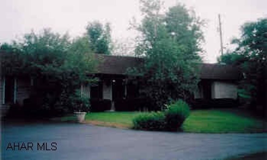 Unique Ranch Home, could be 2 or 3 bedrooms, open floor plan, attached large 2-car garage, private location, plenty of storage space. Master Bedroom has 2-walk-in closets, full bath, 8'x5' dressing room.