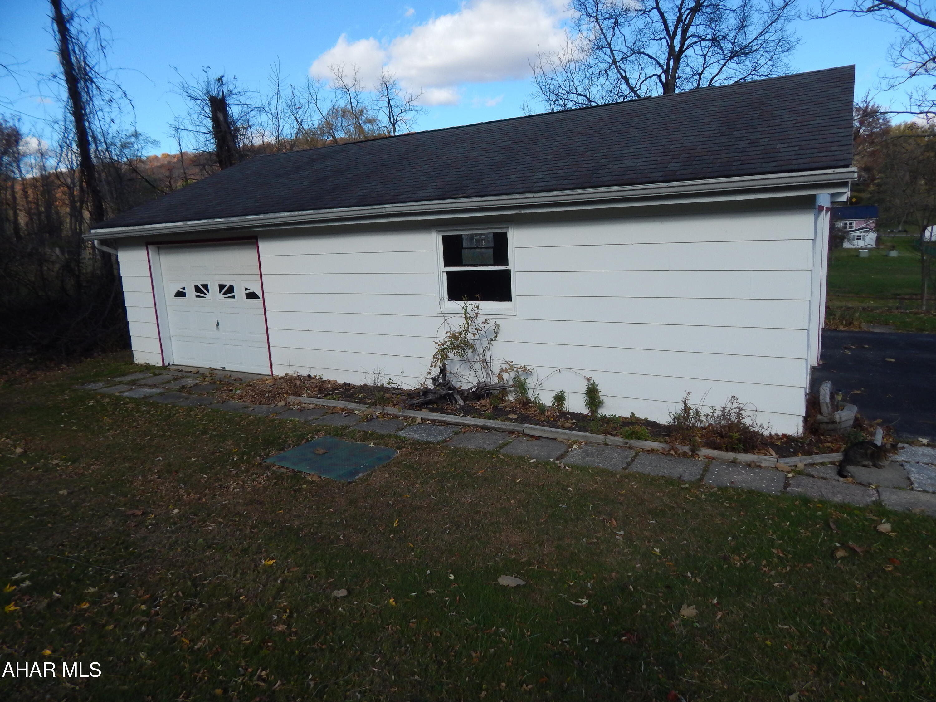 Maple Hollow - Residential