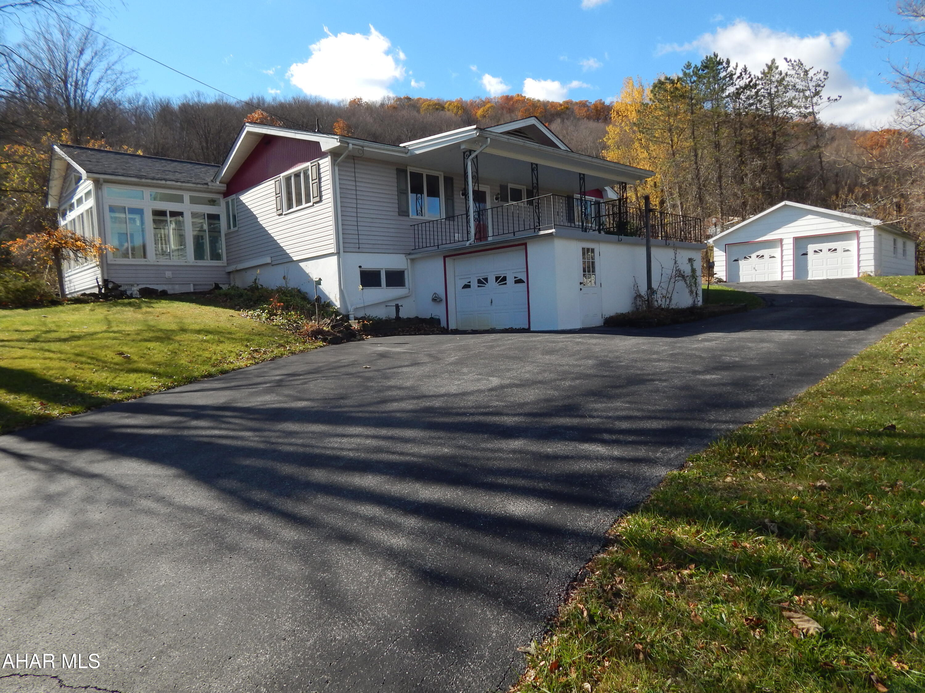 Maple Hollow - Residential