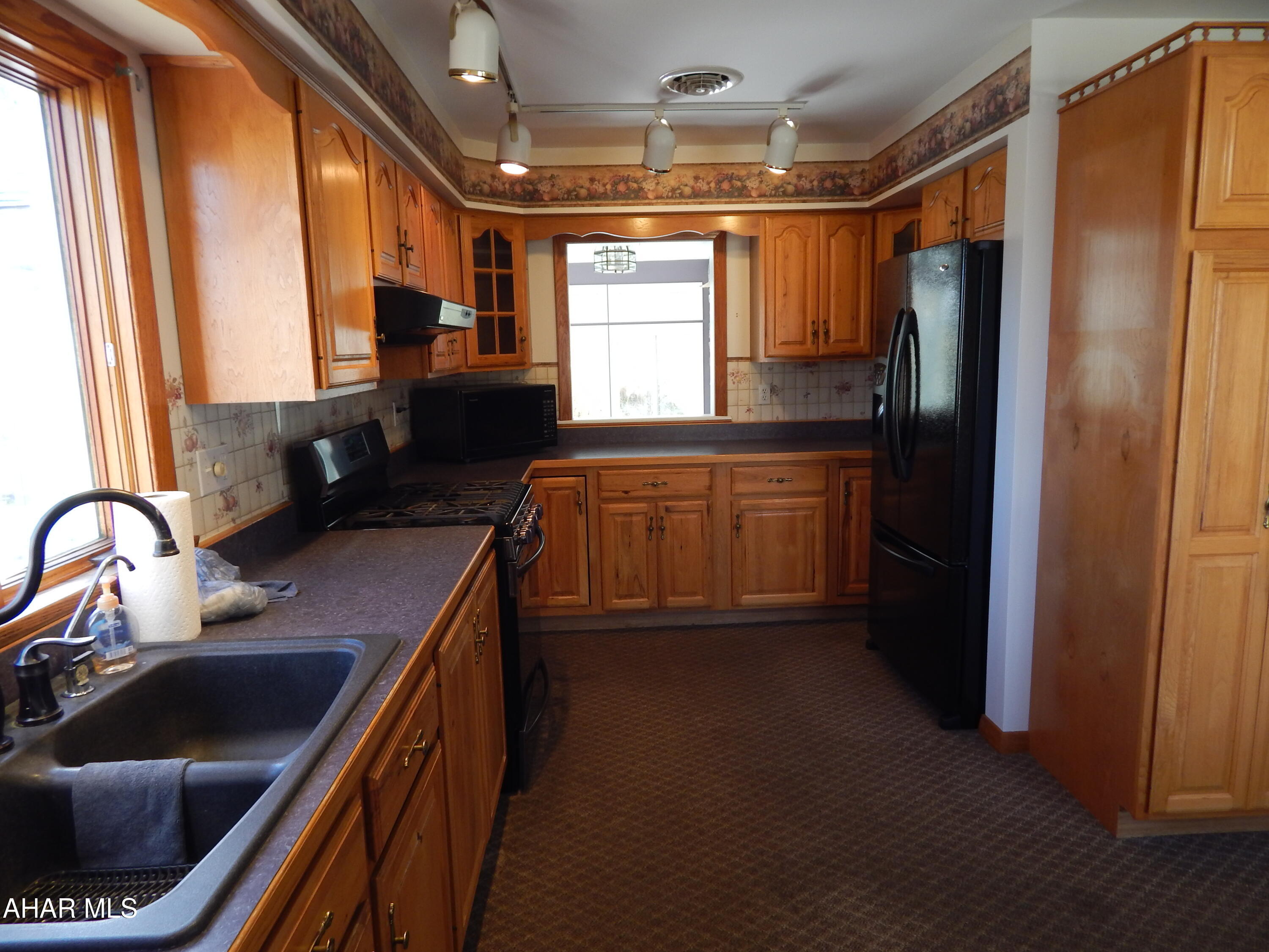 Maple Hollow - Residential