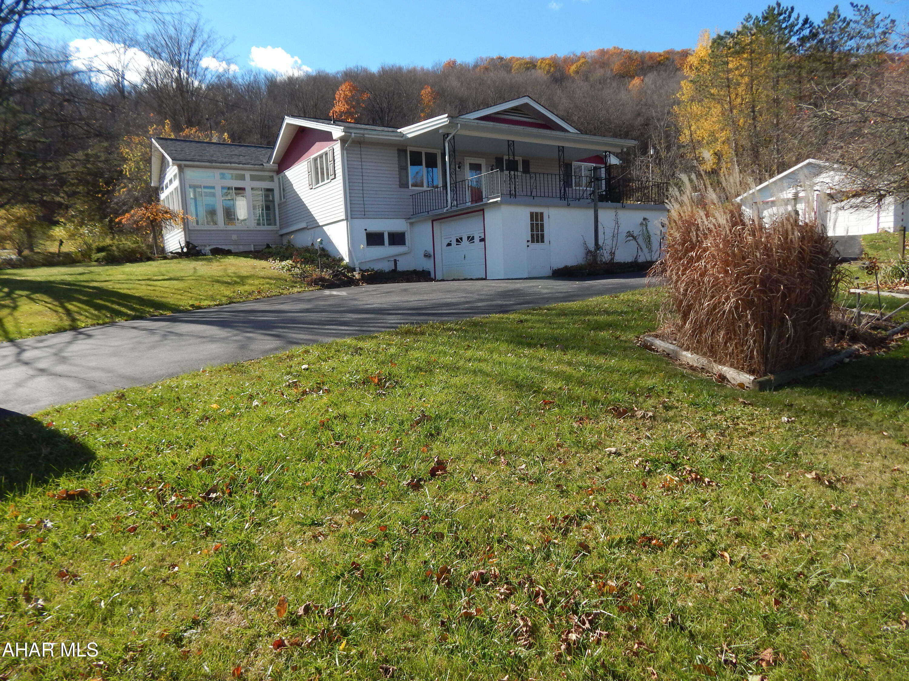 Maple Hollow - Residential