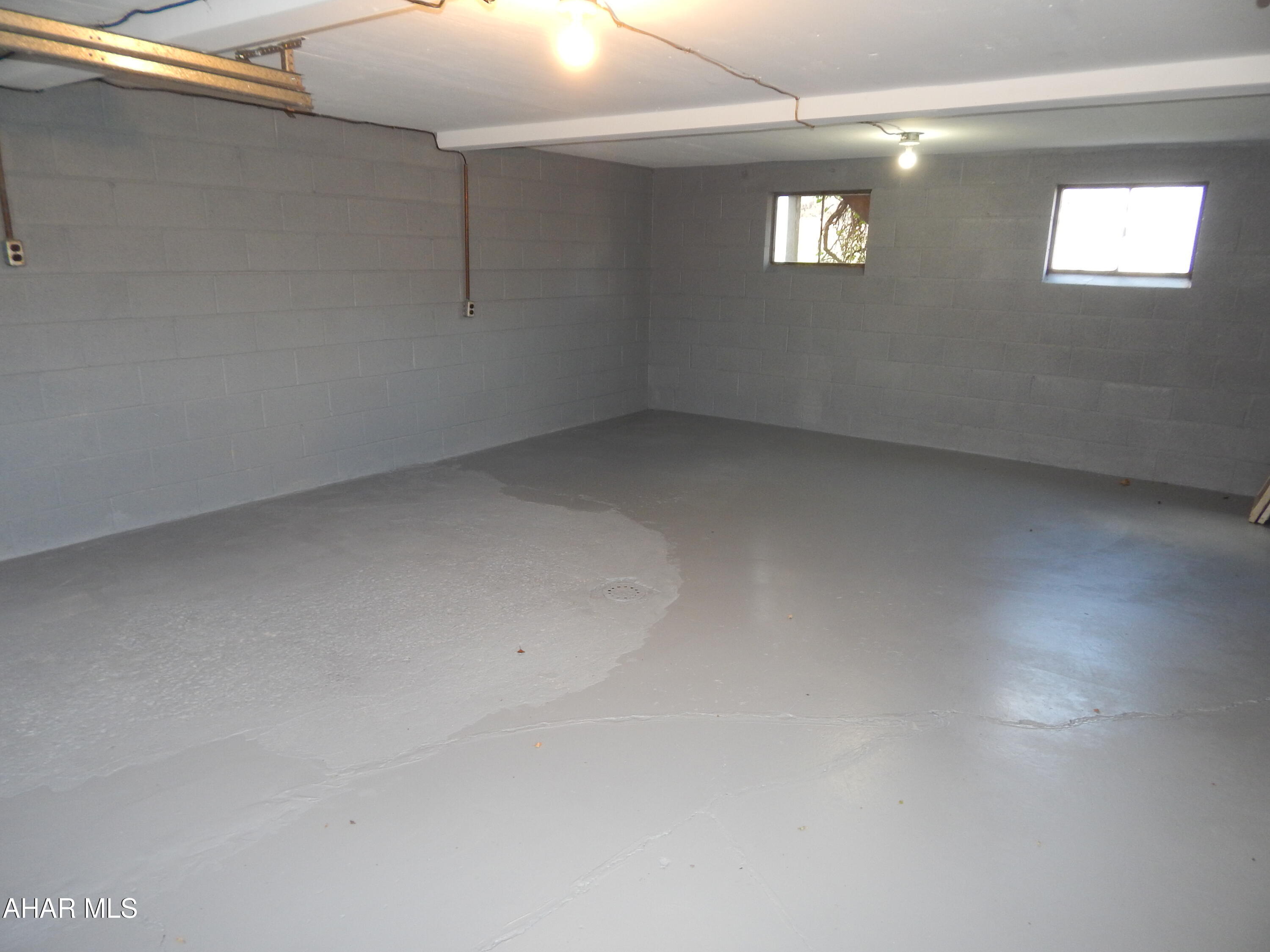 Maple Hollow - Residential