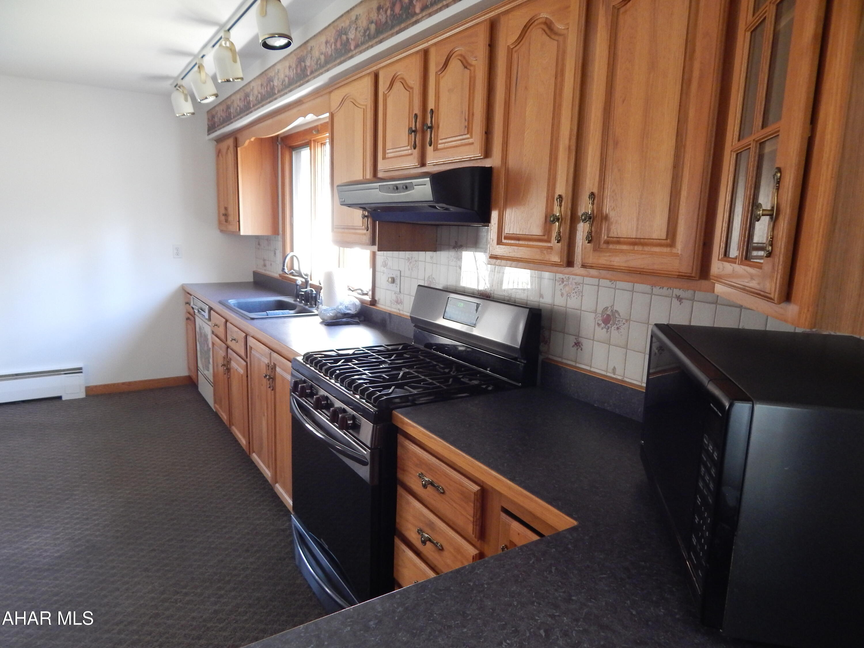 Maple Hollow - Residential