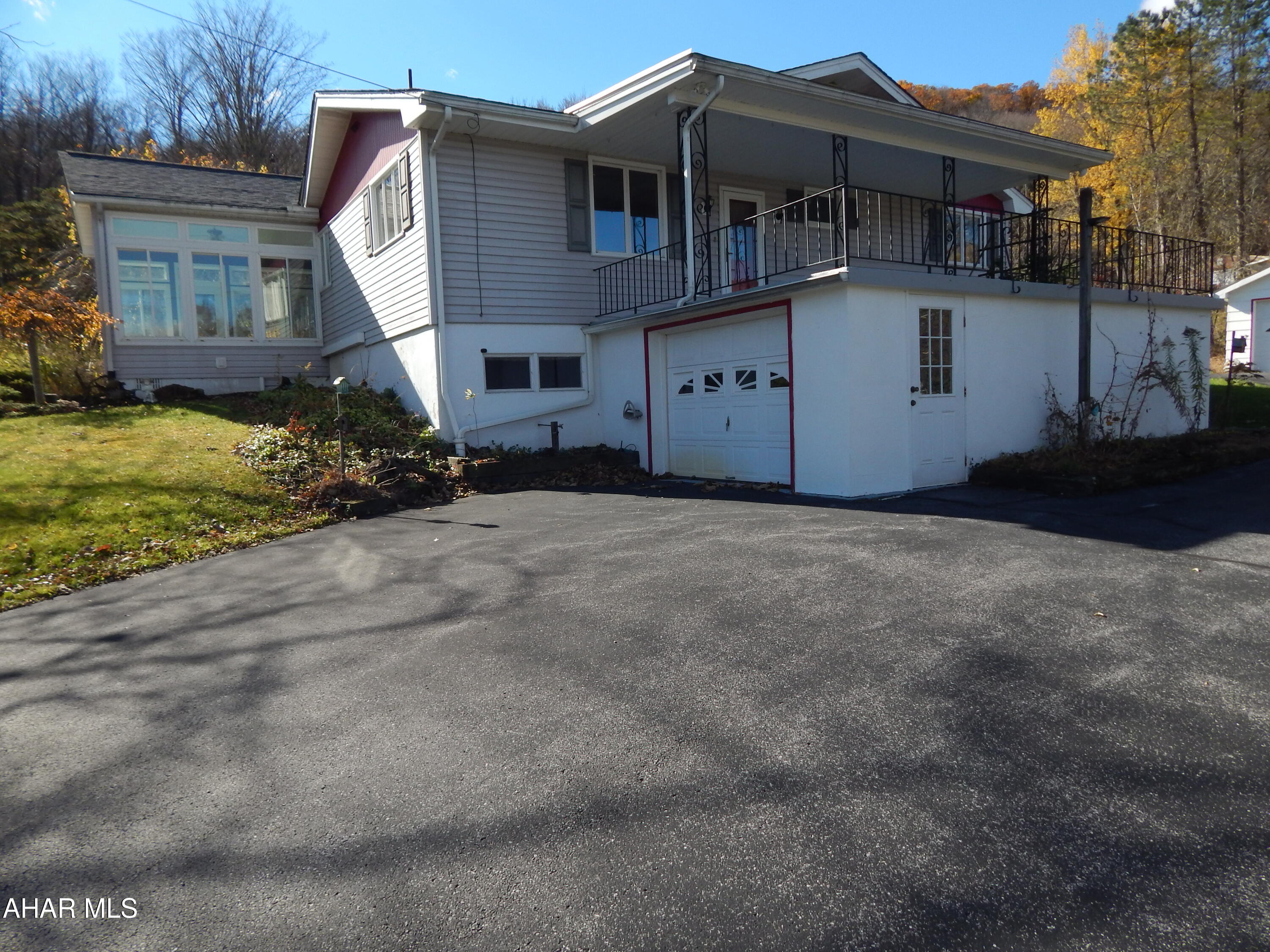 Maple Hollow - Residential