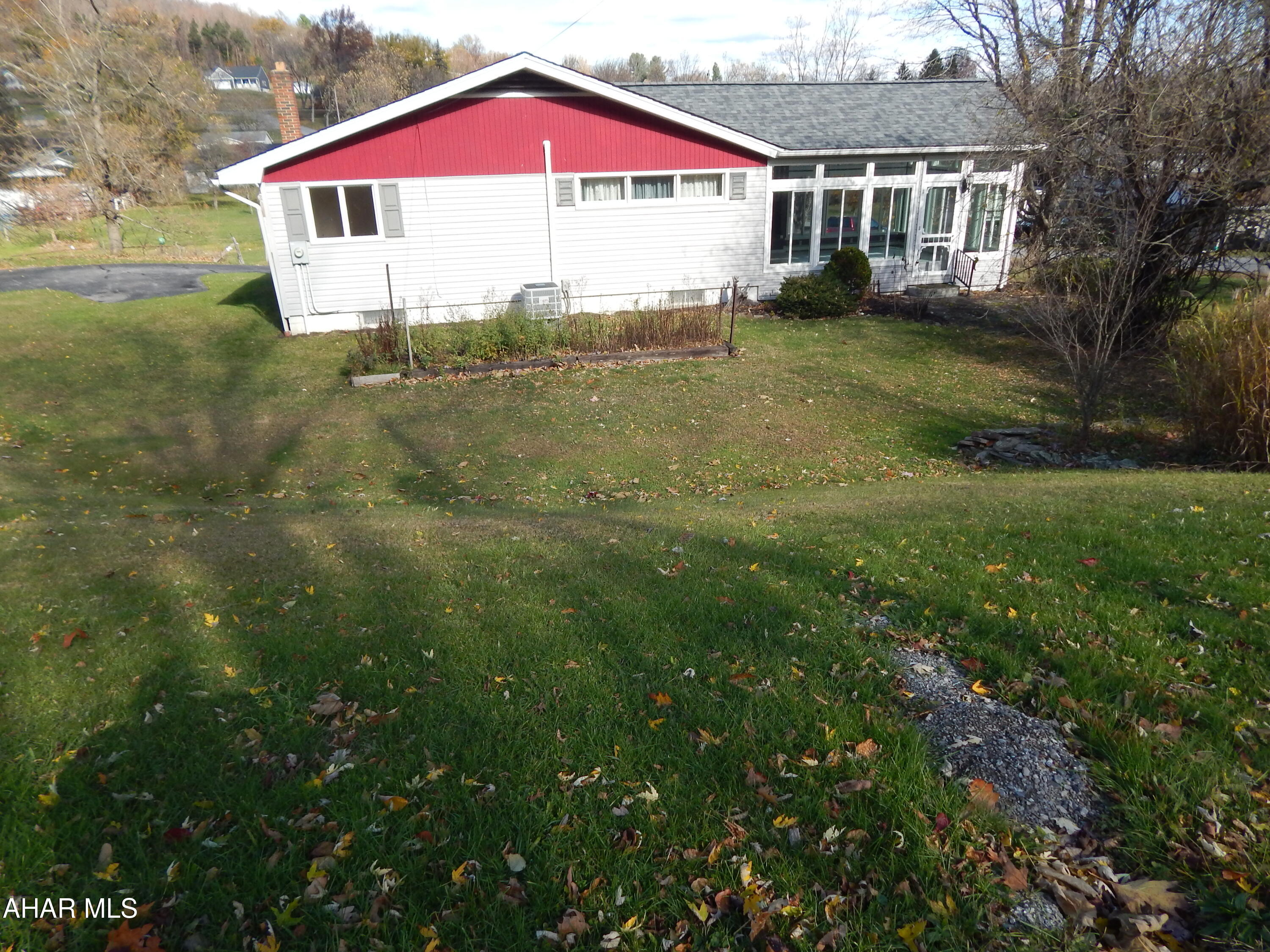 Maple Hollow - Residential