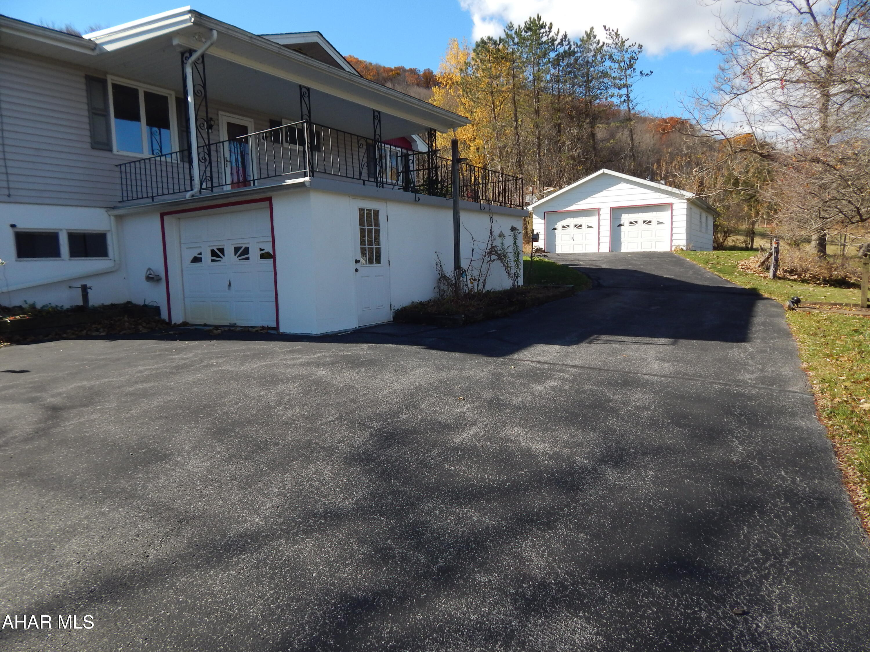 Maple Hollow - Residential