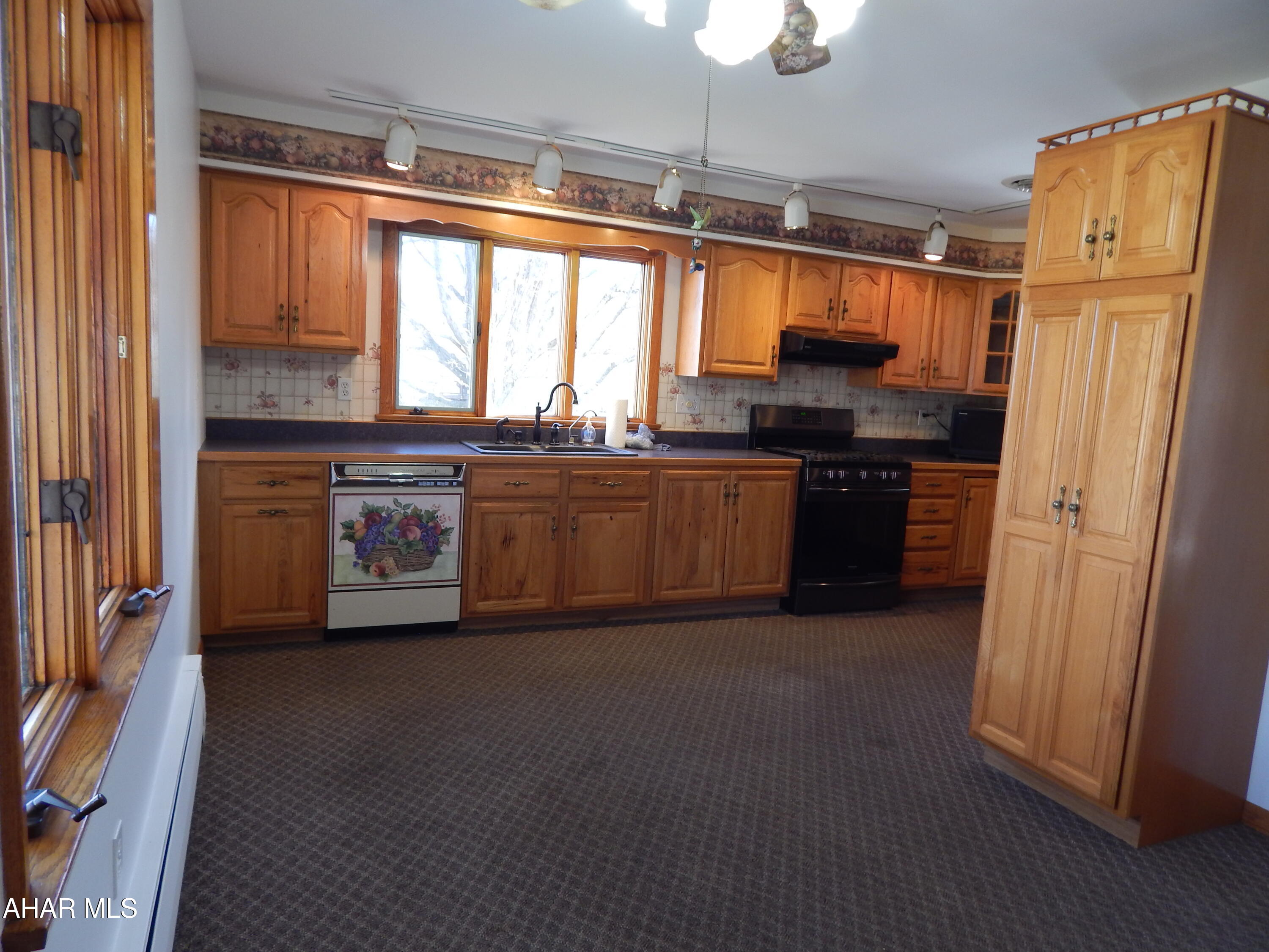 Maple Hollow - Residential