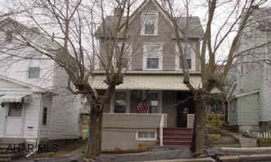 Great move-in condition home.  New wall to walll carpeting thourgh out / New oak kitchen / Updated Baths/ 100 amp electric.  Finished attic.  All window treatments Great House - Must See Great move-in condition home.  New wall to walll carpeting thourgh out / New oak kitchen / Updated Baths/ 100 amp electric.  Finished attic.  All window treatments.  Great House - Must See