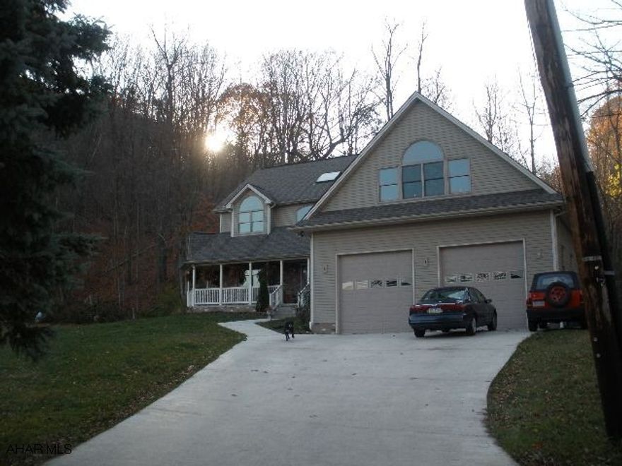 This is a short sale. Pre approved pricing, FAST turnaround-direct link with the bank for negotiaions and approvals. Beautiful custom home with fabulous kitchen. Great pricing. A lot of home for the money.