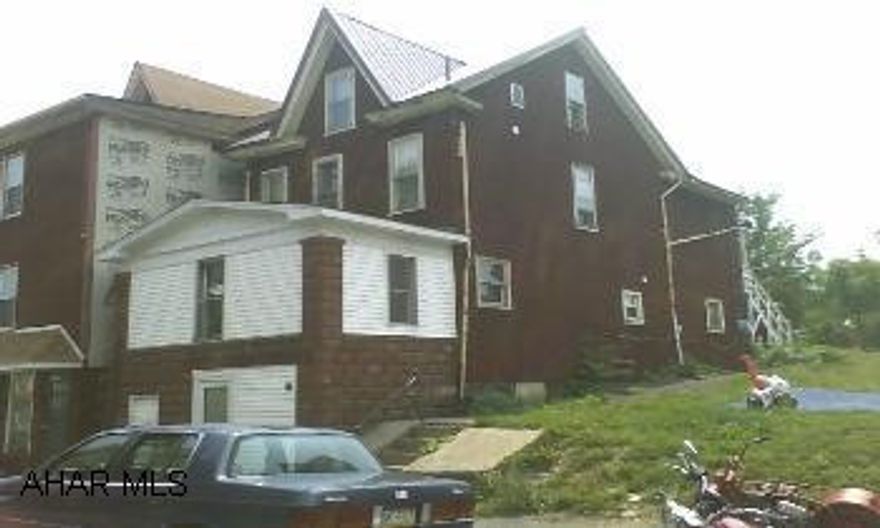 2 1/2 STORY, 2 UNITS, NEEDS REPAIRS, CONTACT AGENT. 2 1/2 STORY, 2 UNITS, NEEDS REPAIRS, CONTACT AGENT.