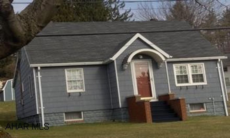 You must preview this Immaculate Home. Absolute Move In Condition Beautiful 1 1/2 story Home. Extremely well maintained. Marvelous Kitchen and Bath. Call Cathleen to view this fine home. All showings through Cathleen Tubo.