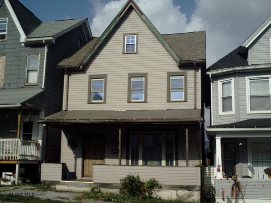 3Bedroom but 3rd floor can be a 4th. Handyman special. Great investment property or first time buyer.