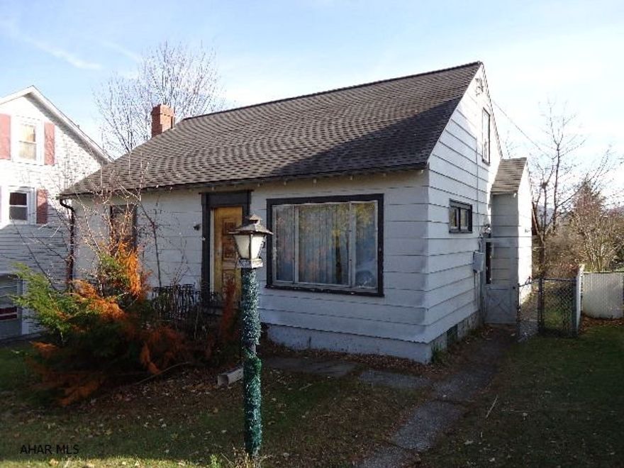 No utilities on. Buyer pays 2% transfer tax (seller exempt) needs extensive work. Cash only sale. Property sold as is.