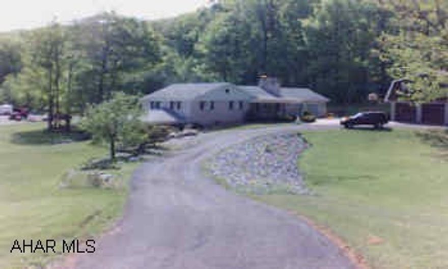 3BR Rancher on 3+ acres, picturesque setting with inground pool and gazabo 3BR Rancher on 3+ acres, picturesque setting with inground pool and gazabo