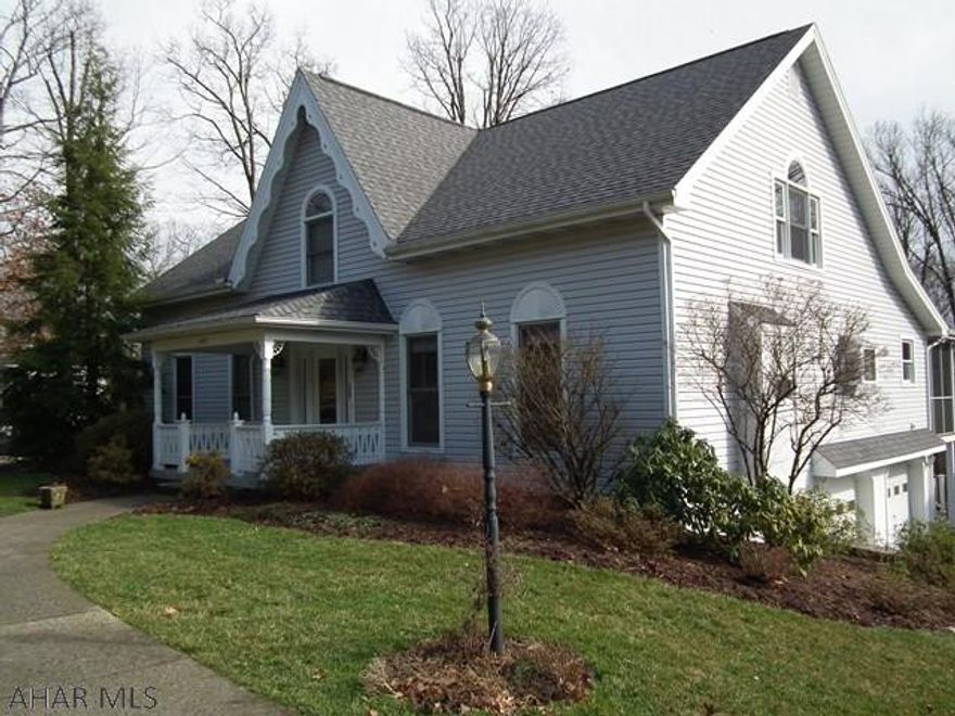 Do It! Do It! Do It!Call for information now on this 3 bedroom home, 1st floor master bedroom and master bath, beautiful kitchen with granite counters, island, ceramic floor, oak cabinets, perfectly located 1st floor laundry with granite counter sink, Picturesque view from sun room (ceramic floor/ceiling fans) composite deck, 3.5 baths, hardwood and ceramic floor throughout, 2-2 car garages and more! All in the Stonehedge Development on a cul-de-sac.