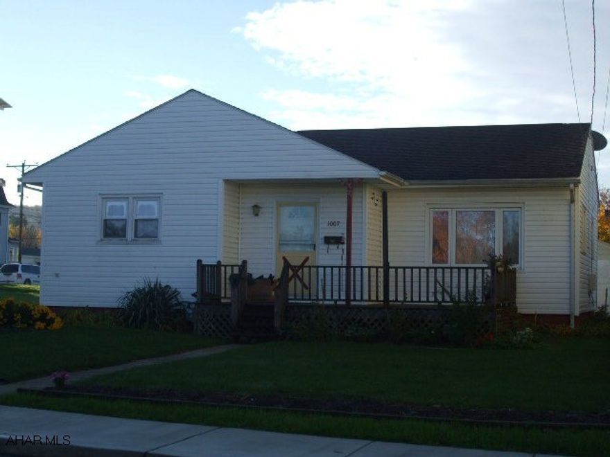 Cozy starter home.  Newer roof, windows, and siding.  Hardwood floors throughout.  Interior has been professionally cleaned and painted.