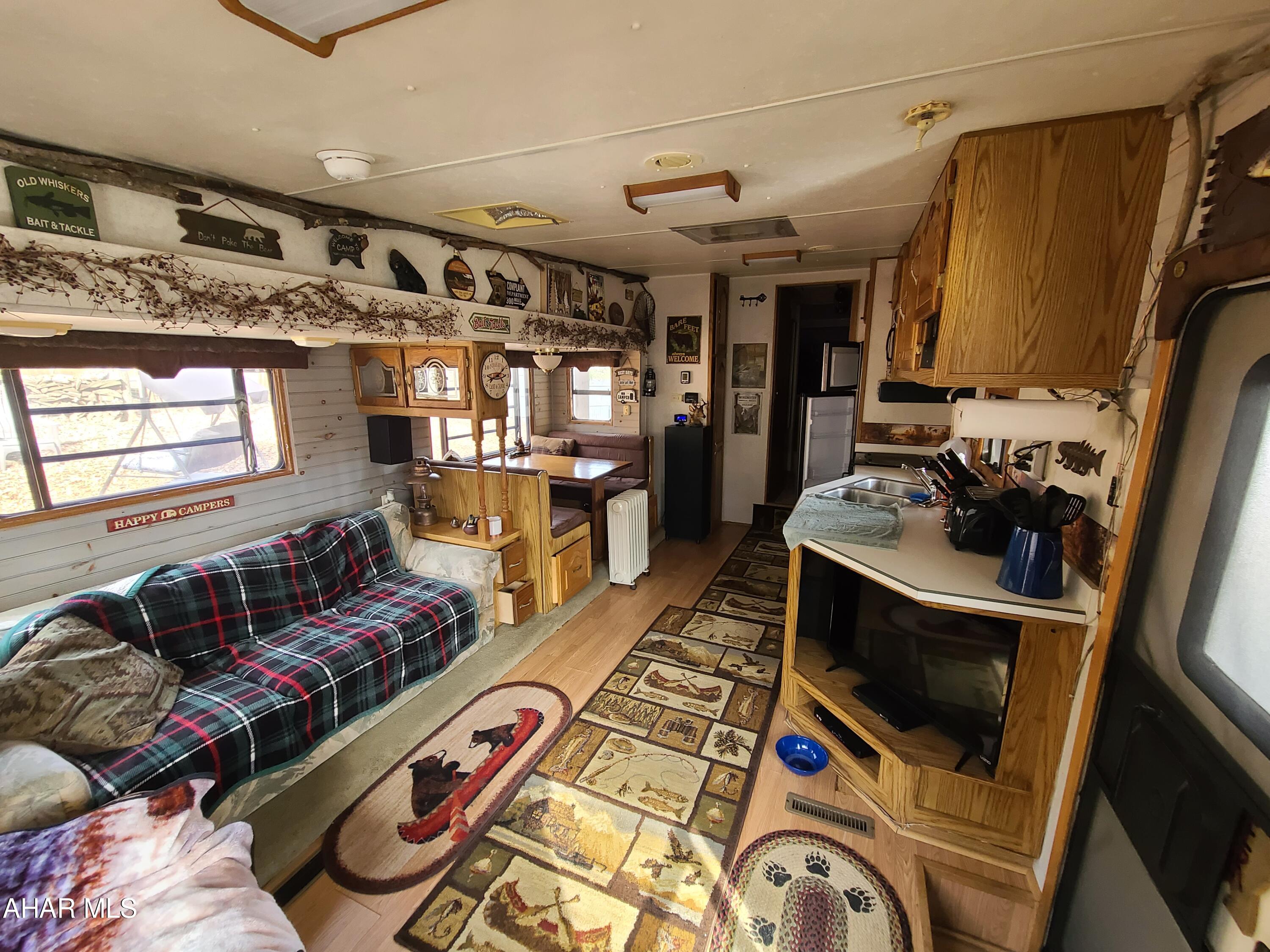 Glendale Yearound - Residential