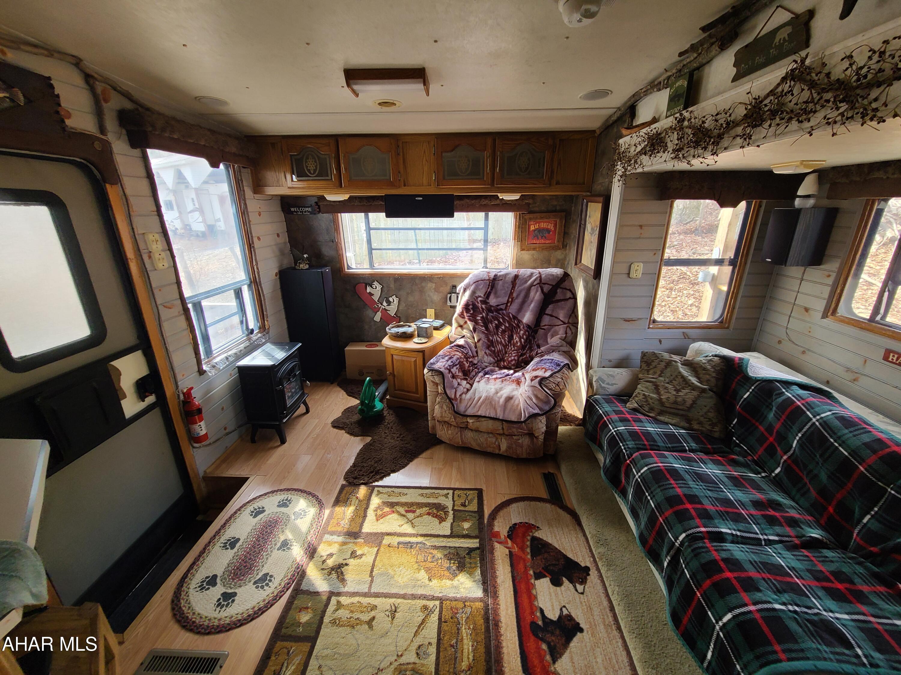 Glendale Yearound - Residential