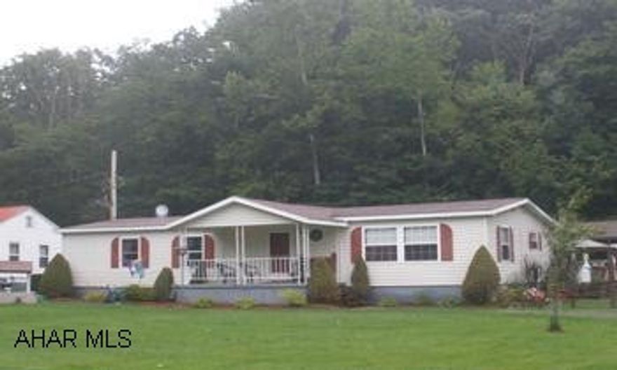 Cute 1 story house with screened pavillion and stone barbeque. 2 lots on same deed. Cute 1 story house with screened pavillion and stone  barbeque.Gas fireplace in family room. Large shed with cable, phone, and electricity. Currently used as home with certified daycare business. Spring cove school district.