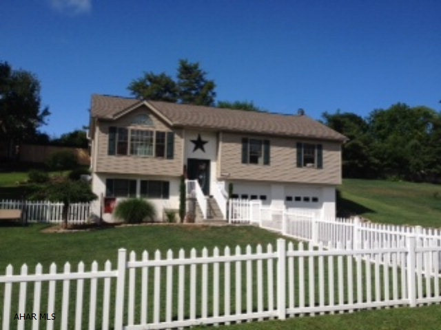 Maple Hollow - Residential