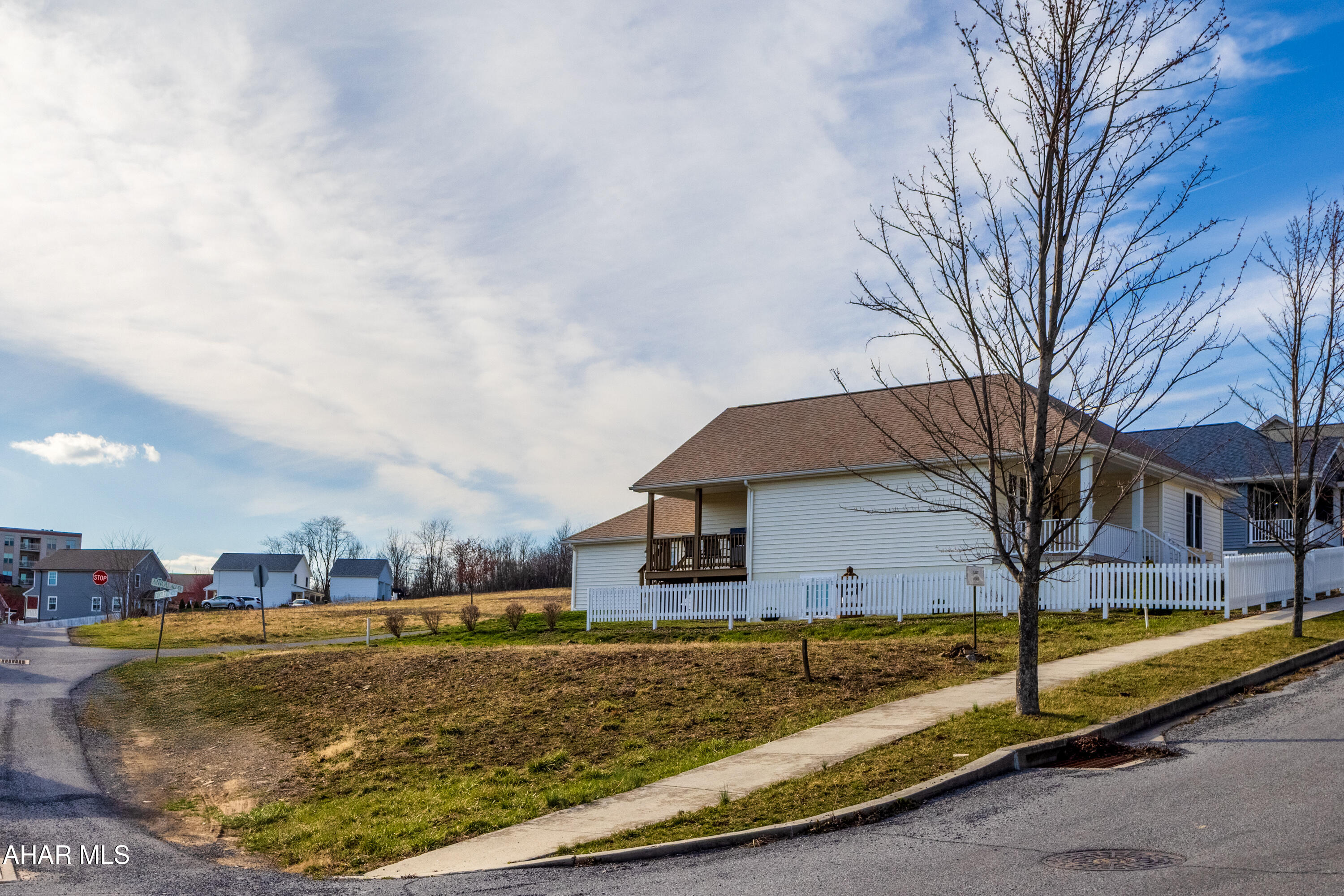 Holiday Hills - Commercial Sale