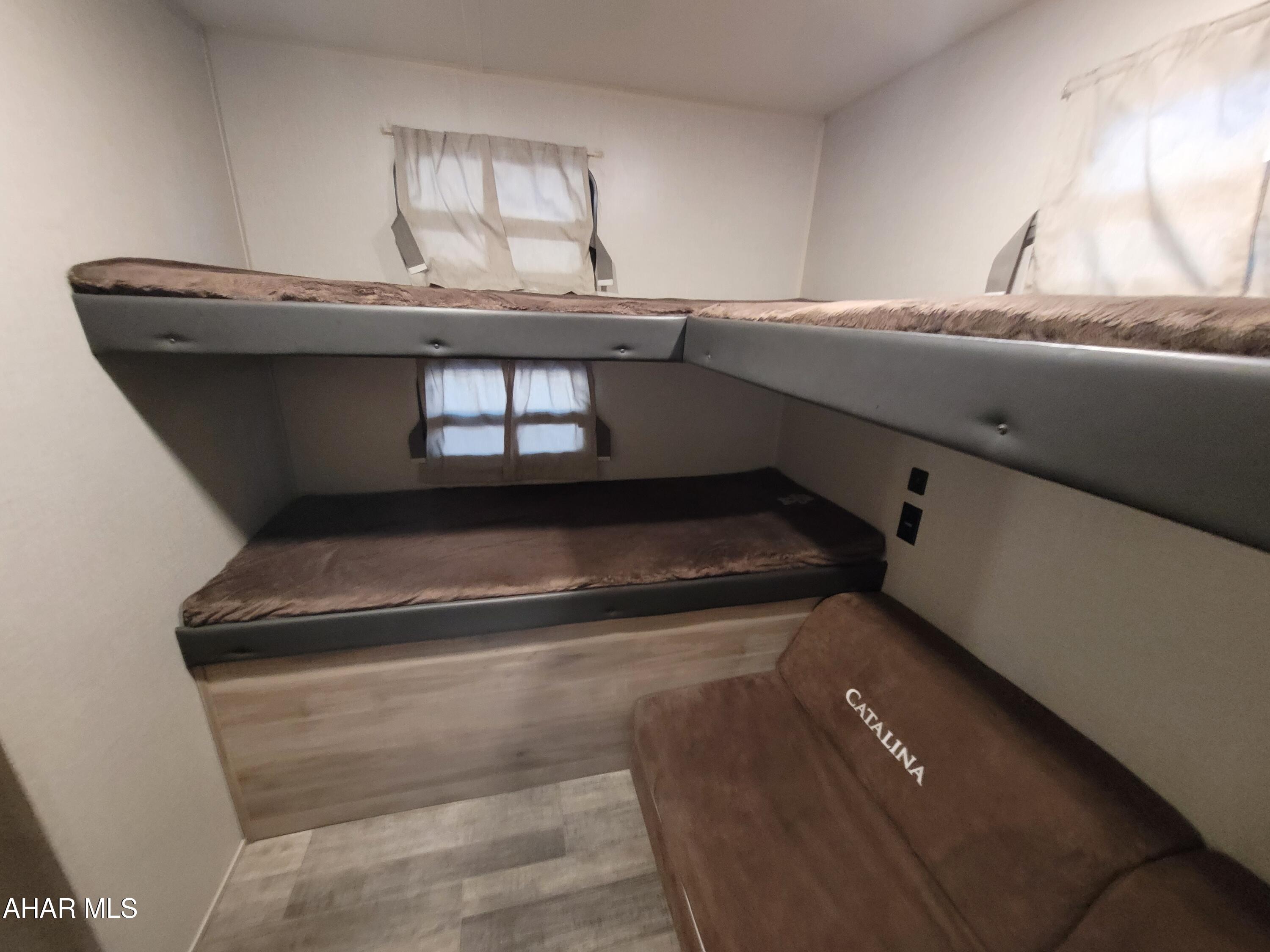 Glendale Yearound - Residential