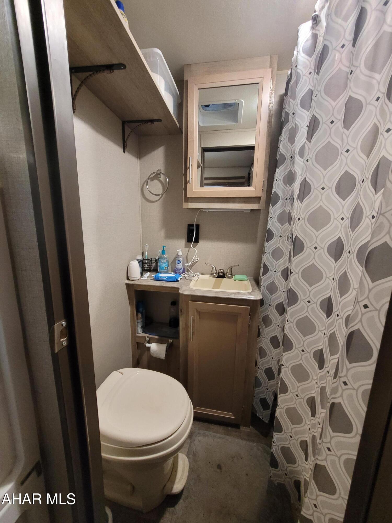 Glendale Yearound - Residential