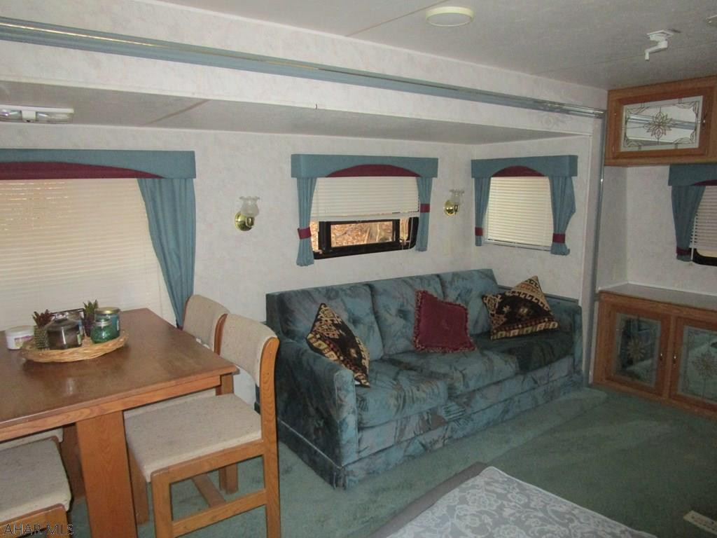 Glendale Yearound - Residential